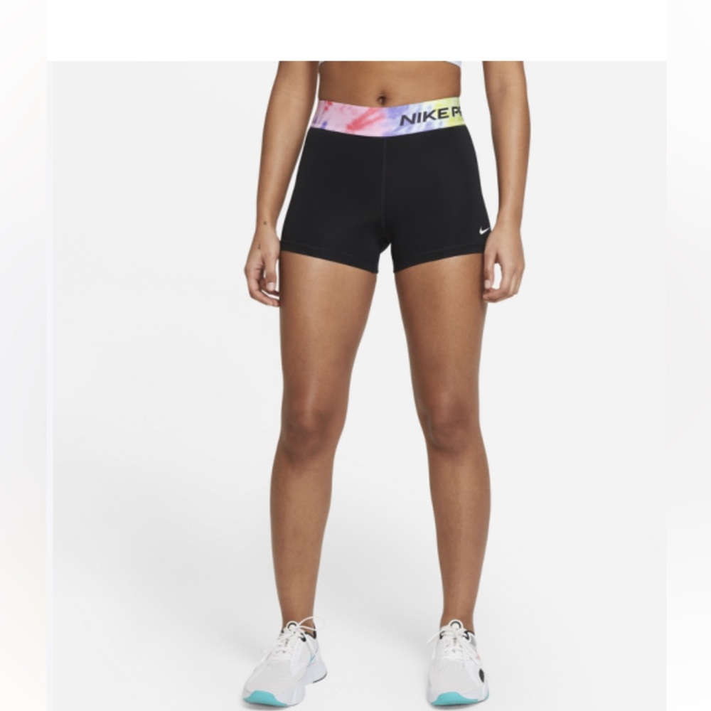 Nike Pro Women’s 3” Tie-Dye Size M